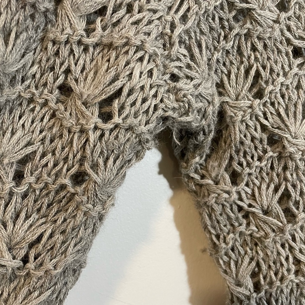 Augden New York Hand Crafted in Bolivia Gray Knit Sweater 100% Alpaca Sz Medium - Picture 10 of 11